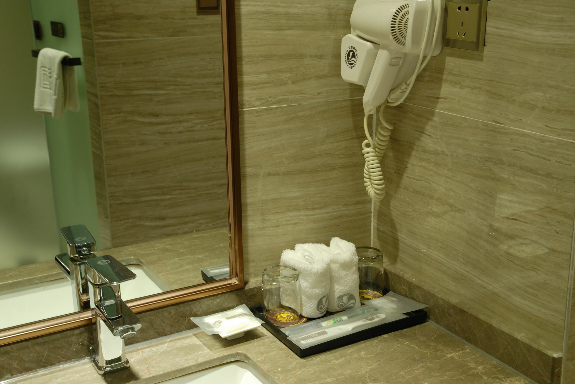 Insail Hotel Zhuhai Buitenkant foto